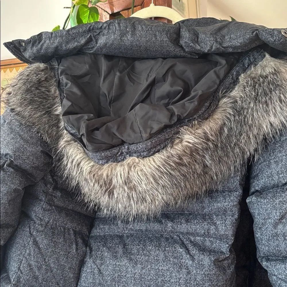 Hardly Worn! Columbia Down Gray Puffer Jacket Detachable Faux Fur Hood Size Med - Picture 12 of 14